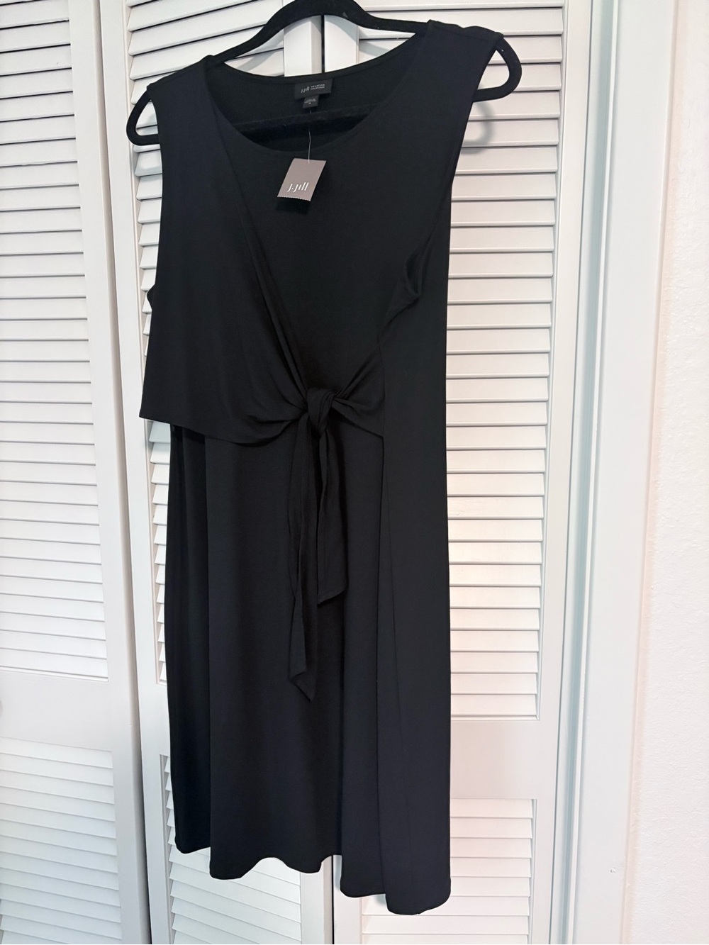 Jjill Black Sleeveless Tie-Front Dress. Size M. NWT
